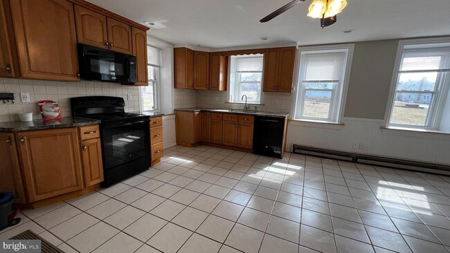 property at 135 Hoffmansville Rd