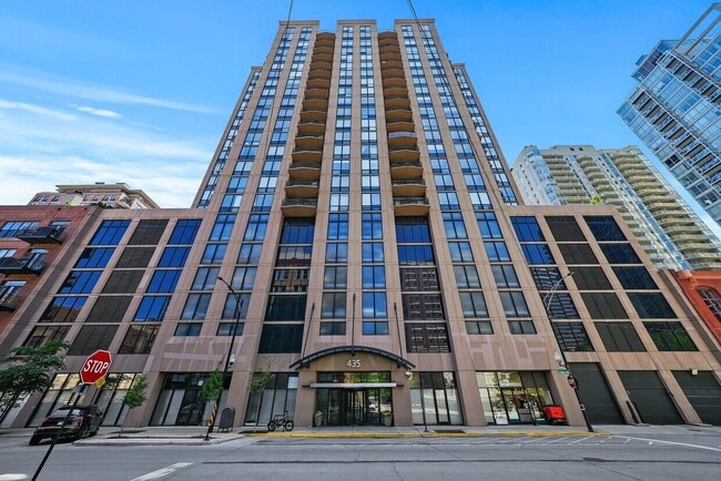 property at 435 W Erie St