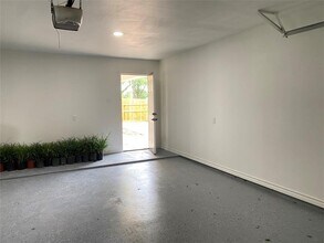 3907 Quail Cir in Sealy, TX - Foto de edificio - Building Photo