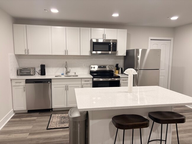 4420 Shakespeare Cir, Unit Furnished Room Rental in White Plains, MD - Foto de edificio - Building Photo