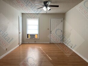 327 E Steed Dr in Midwest City, OK - Building Photo - Building Photo