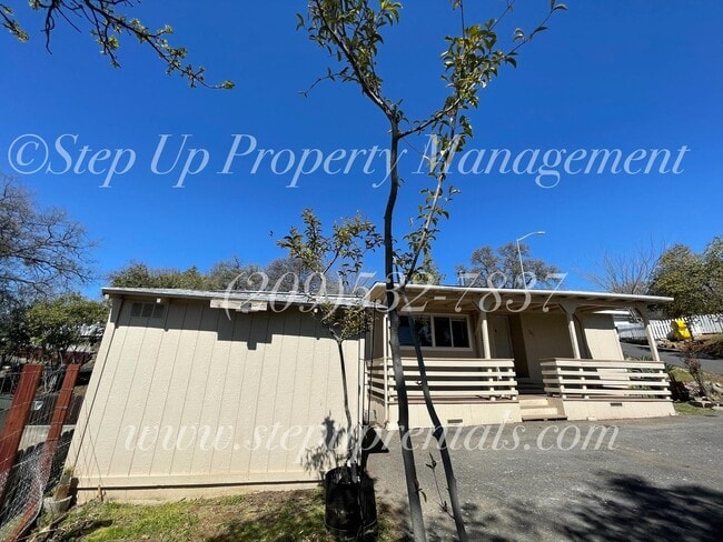 8400 Old Melones Dam Rd in Jamestown, CA - Building Photo - Building Photo