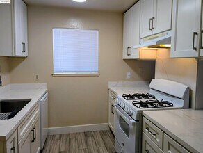4958 Driftwood Ct in Oakley, CA - Building Photo - Building Photo