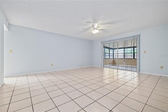 8518 Renald Blvd in Tampa, FL - Building Photo - Building Photo