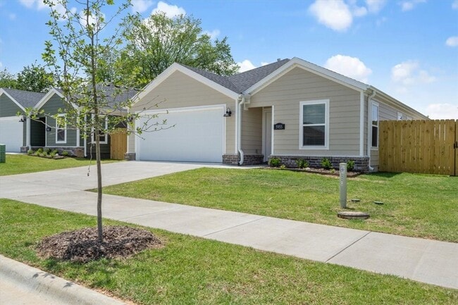 5955 W Holdcroft Dr in Fayetteville, AR - Building Photo - Building Photo