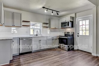 619 E Sears St in Denison, TX - Building Photo - Building Photo