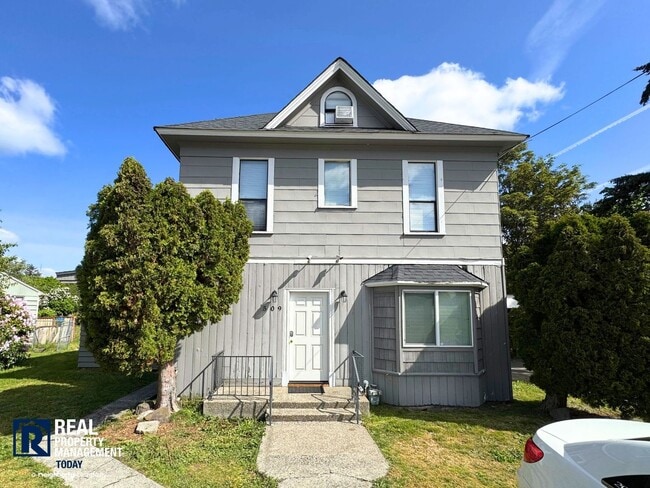 property at 509 118th St S