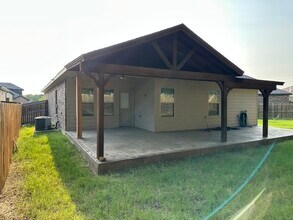 2003 Atlantic Ave in Anna, TX - Building Photo - Building Photo