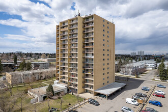 Coventry Place in Calgary, AB - Building Photo - Building Photo