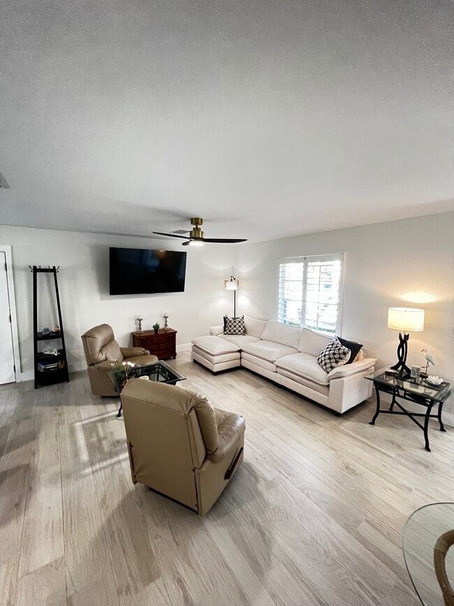 27251 Patrick St in Bonita Springs, FL - Building Photo - Building Photo