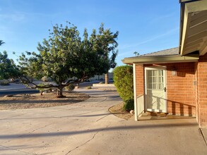 5711 N 18th St in Phoenix, AZ - Foto de edificio - Building Photo