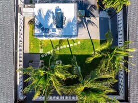 1330 W 29th St in Hialeah, FL - Building Photo