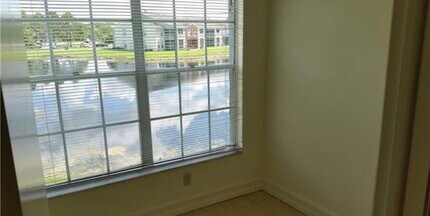 124 Santa Clara Dr, Unit 124 SANTA CLARA DR in Naples, FL - Building Photo - Building Photo