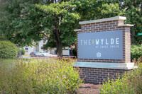 Wylde at Eagle Creek in Indianapolis, IN - Building Photo - Building Photo