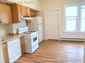385 Columbia St, Unit #3 in Cambridge, MA - Building Photo