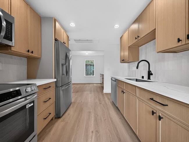 1212 NW 75th St in Seattle, WA - Building Photo - Building Photo