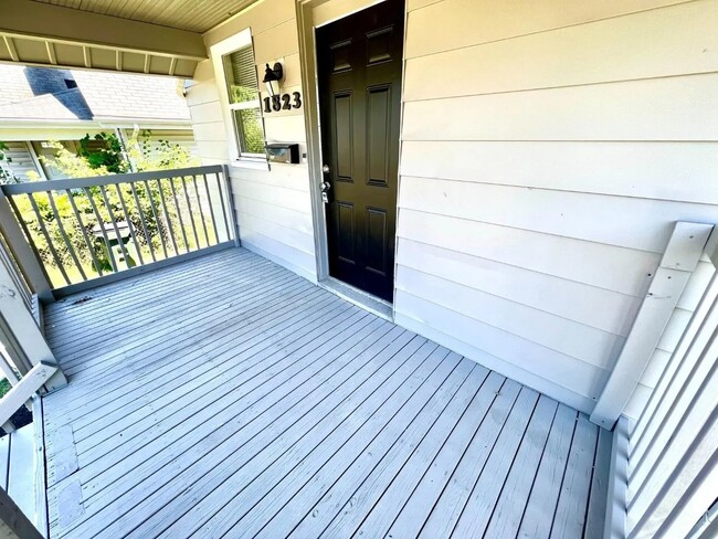 1823 Sundale Ave in North College Hill, OH - Building Photo - Building Photo