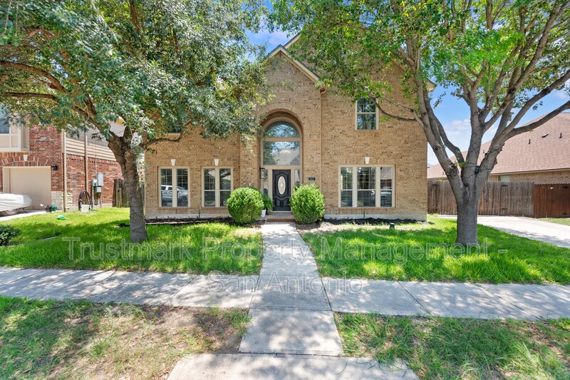 3027 Hidden Mdw in Seguin, TX - Building Photo