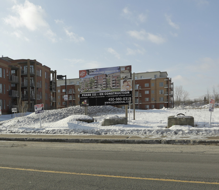 Le Condoval in Laval, QC - Building Photo