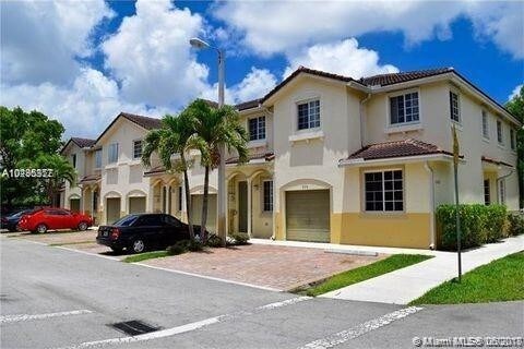 21013 NW 14th Pl-Unit -443 in Miami Gardens, FL - Building Photo