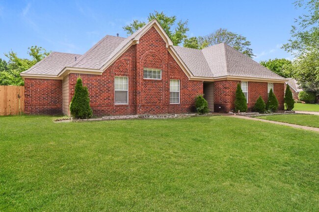 4515 Kings Grant Dr in Memphis, TN - Building Photo - Building Photo