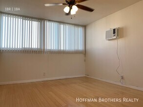 1851 Winona Blvd in Los Angeles, CA - Foto de edificio - Building Photo