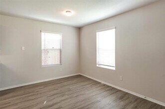 1604 Mark Ln in Ennis, TX - Building Photo - Building Photo