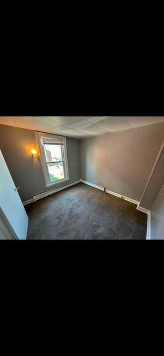 137 Mohawk St in Cohoes, NY - Building Photo
