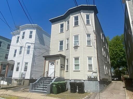 10 Berkeley St, Unit 1 in Watertown, MA - Building Photo