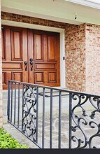 1214 Vinita Ln in McLean, VA - Building Photo - Building Photo