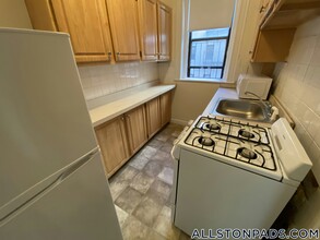 1156 Commonwealth Ave in Boston, MA - Building Photo - Building Photo