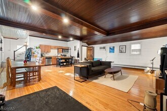 9 Prospect Terrace in Montclair, NJ - Building Photo - Building Photo