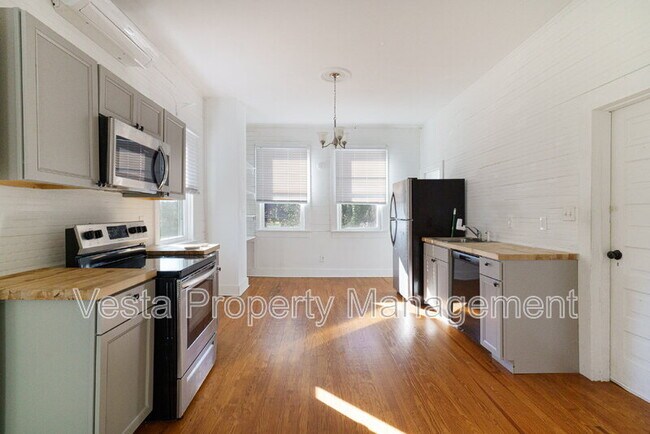 2 3rd St in Woodfin, NC - Building Photo - Building Photo