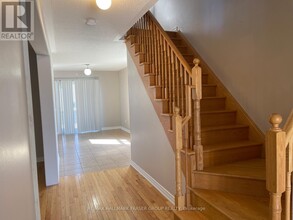 67 Brownridge Pl in Whitby, ON - Building Photo - Building Photo