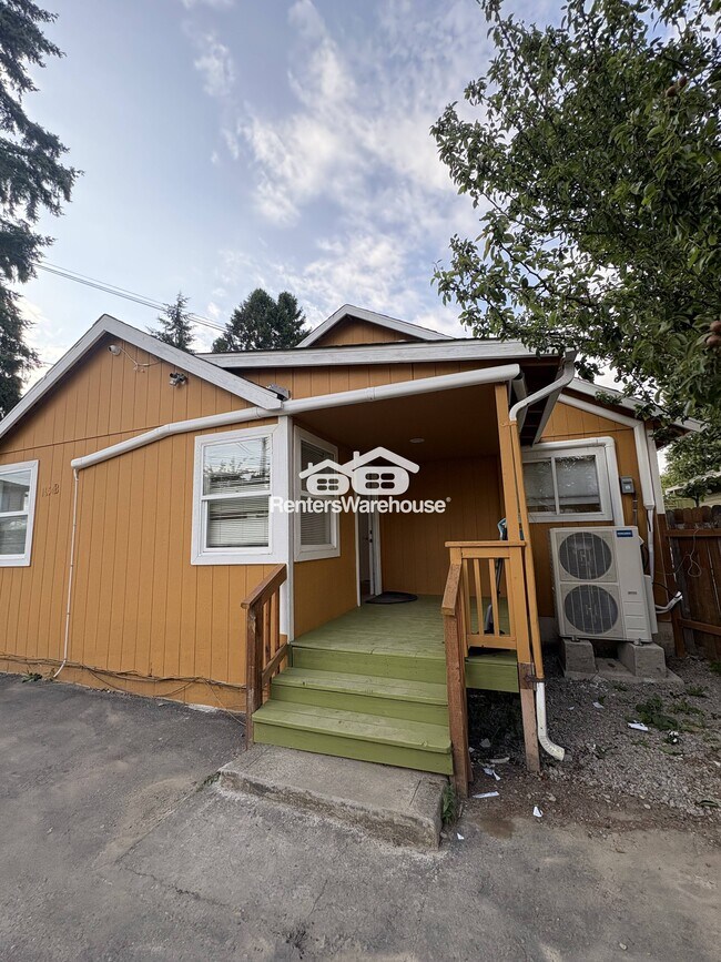1654 SW 114th St in Seattle, WA - Building Photo - Building Photo