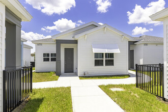 Eden Heritage Lakes in West Melbourne, FL - Building Photo - Building Photo