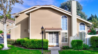 26222 Fern Glen in Lake Forest, CA - Building Photo - Building Photo