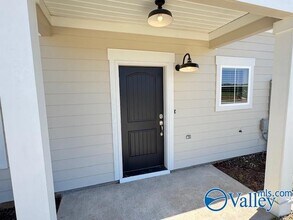 118 Foster Wy Dr in Huntsville, AL - Building Photo - Building Photo