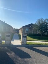 527 Lotto Ln, Unit 3 in Edinburg, TX - Building Photo