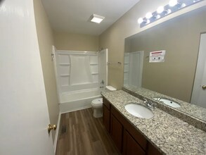 131 Brookwood Ln E in Bolingbrook, IL - Building Photo - Building Photo