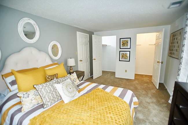 Ashmore Trace in Greenwood, IN - Building Photo - Building Photo
