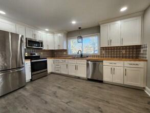 1020 Woodvale Dr in Spartanburg, SC - Building Photo - Building Photo