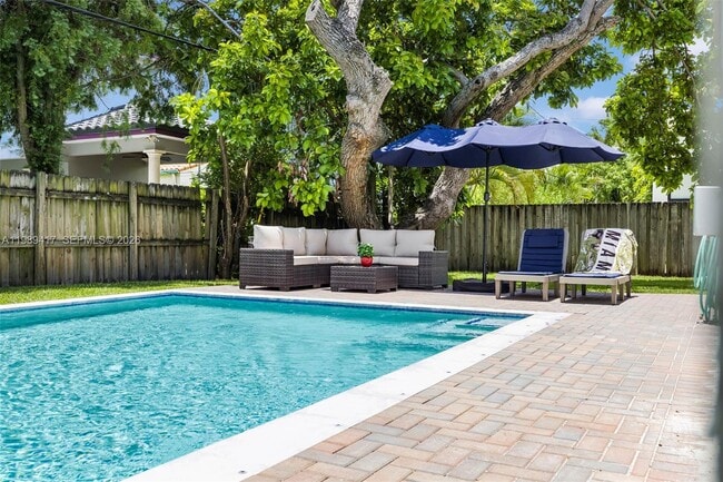 property at 1924 SW 20th St