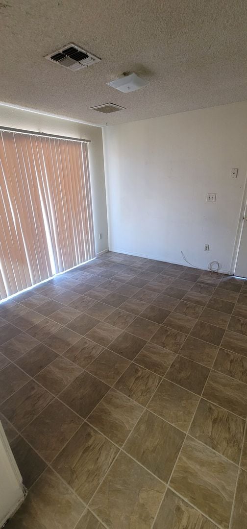 2012 N 48th Ln in Phoenix, AZ - Building Photo - Building Photo