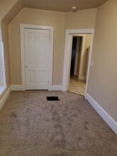 622 N 7th St, Unit 1 in Beatrice, NE - Building Photo - Building Photo