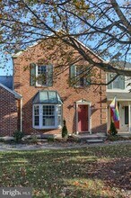 2065 Raleigh Rd in Hummelstown, PA - Foto de edificio - Building Photo