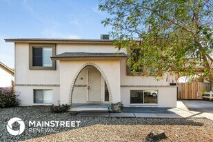 7623 W Osborn Rd in Phoenix, AZ - Building Photo