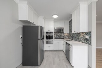 About 4315 Don Tomaso Dr in Los Angeles, CA - Building Photo - Interior Photo