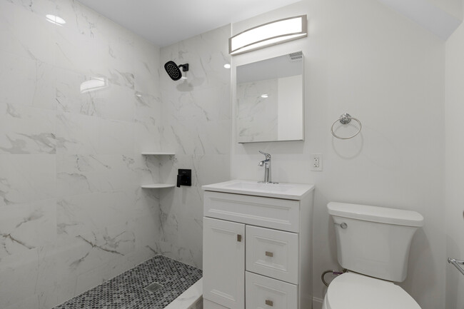 104 Saint Botolph St, Unit 5 in Boston, MA - Foto de edificio - Building Photo