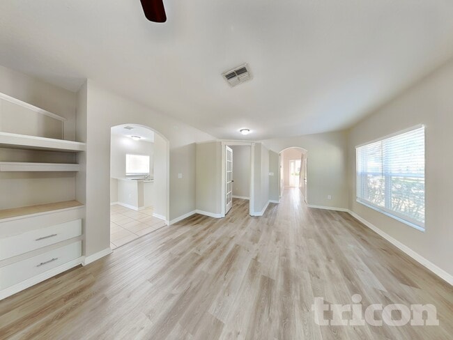 6137 Skylarkcrest Dr in Fish Hawk, FL - Building Photo - Building Photo